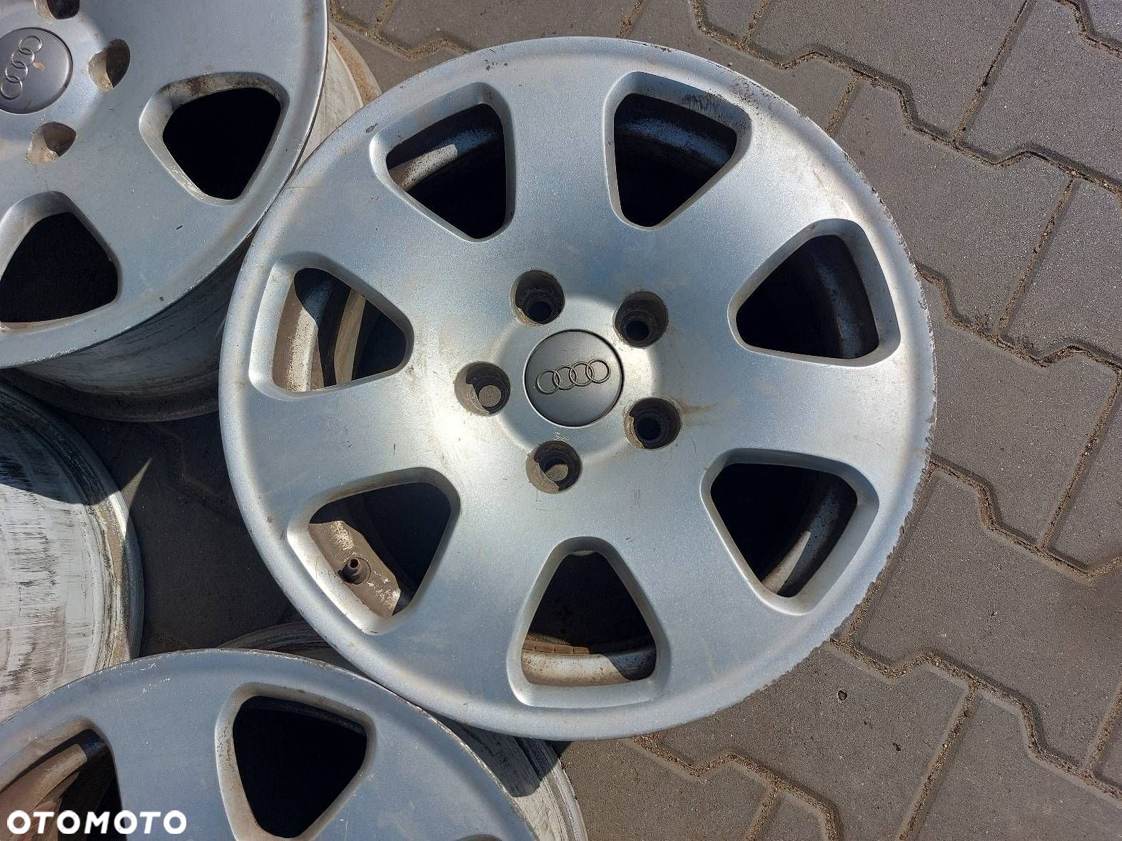 FELGA ALUMINIOWA 4 SZT 5X112 7JX15 ET39 FI57.1 VOLKSWAGEN 8E0601025 - 5