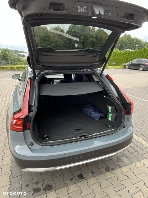 Volvo V90 Cross Country B4 D AWD Pro - 9
