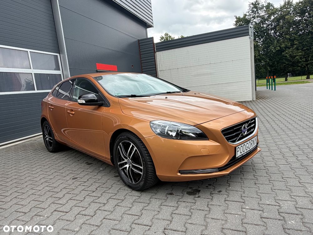 Volvo V40 T3 R Design - 12