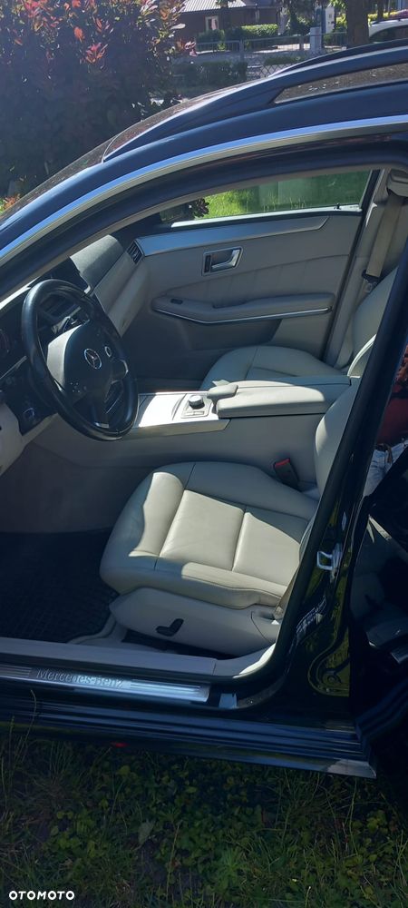 Mercedes-Benz Klasa E 220 CDI DPF BlueEFFICIENCY Automatik Elegance - 8