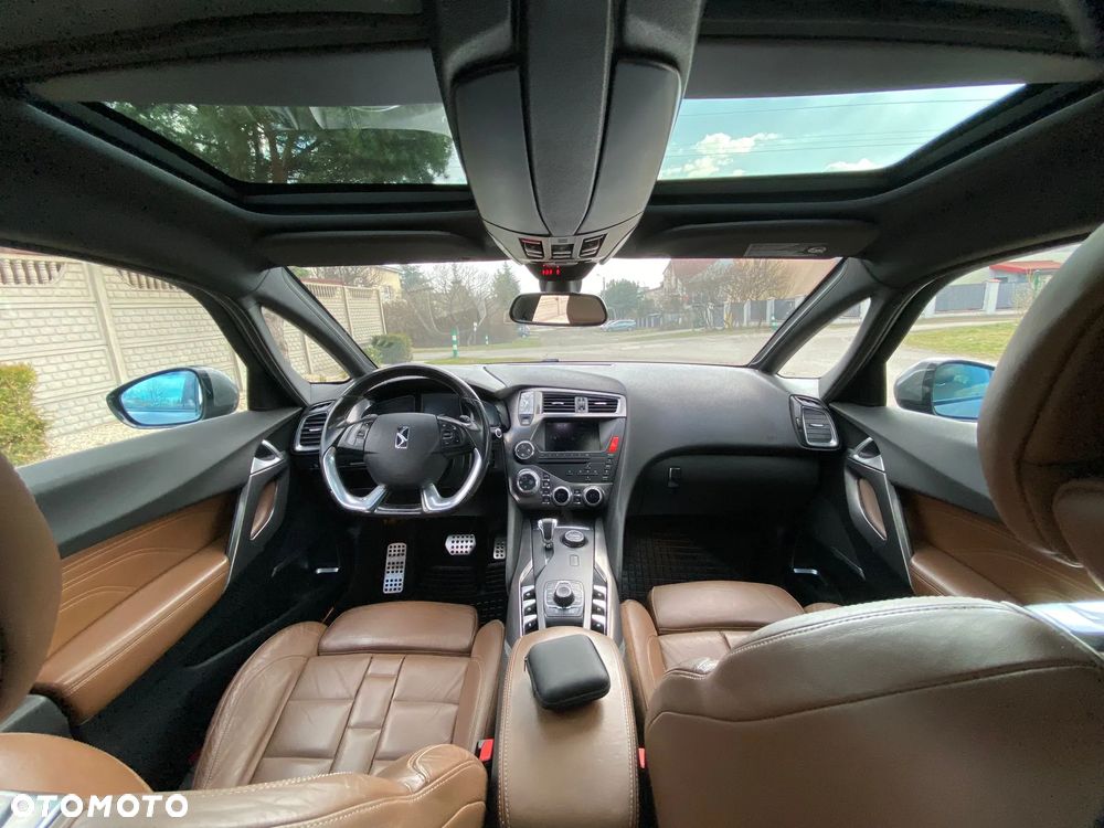 Citroën DS5 Hybrid4 EGS6 SoChic - 11