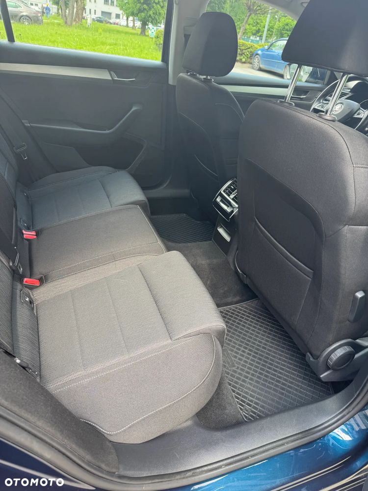 Skoda Superb 2.0 TDI Ambition DSG - 7