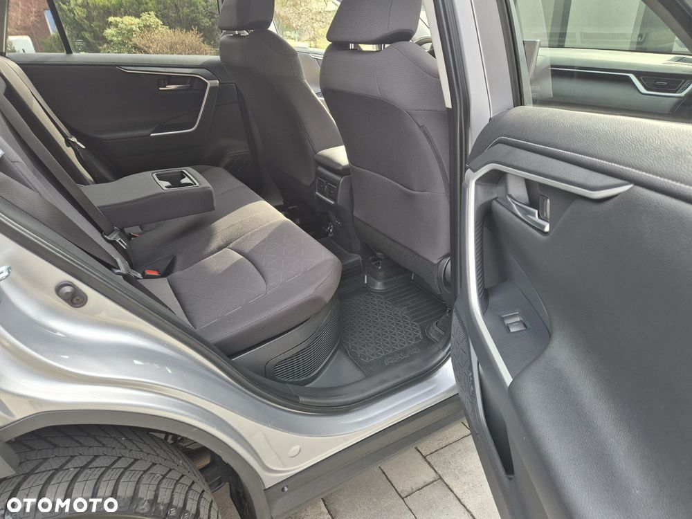 Toyota RAV4 - 23