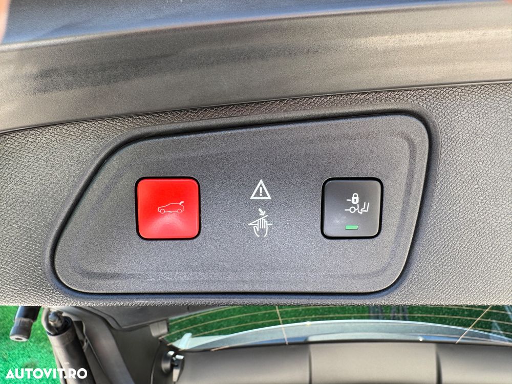 Peugeot 3008 PureTech 130 Stop & Start GPF Allure Pack - 36