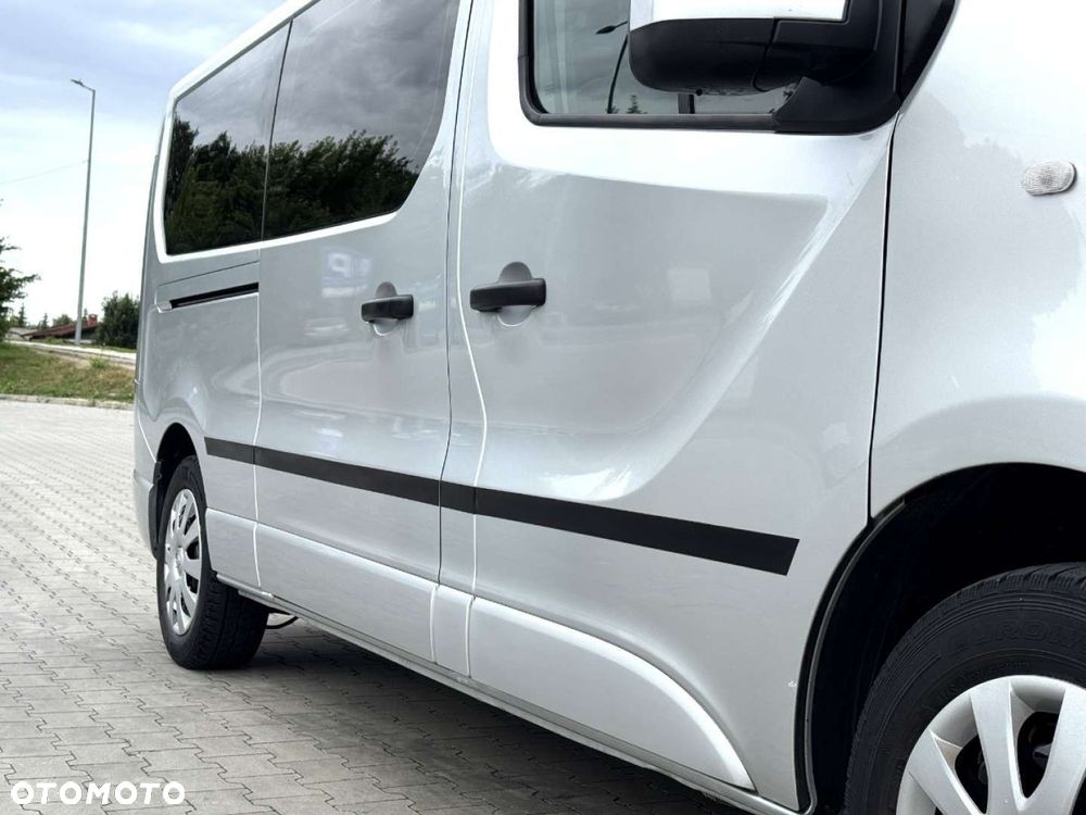 Opel Vivaro - 10