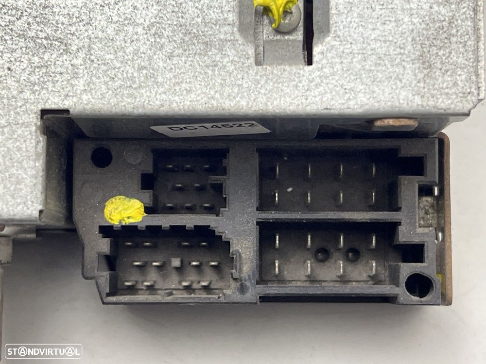 Rádio RENAULT CLIO III (BR0 1, CR0 1) 06.05 0204064 - 3