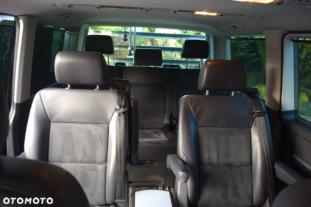 Volkswagen Multivan - 19