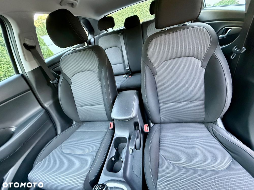 Hyundai i30 1.4 Classic + - 37
