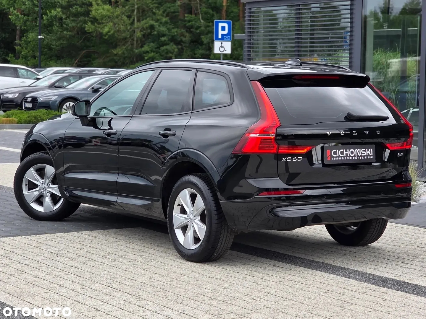 Volvo XC 60 D4 Momentum Pro - 5