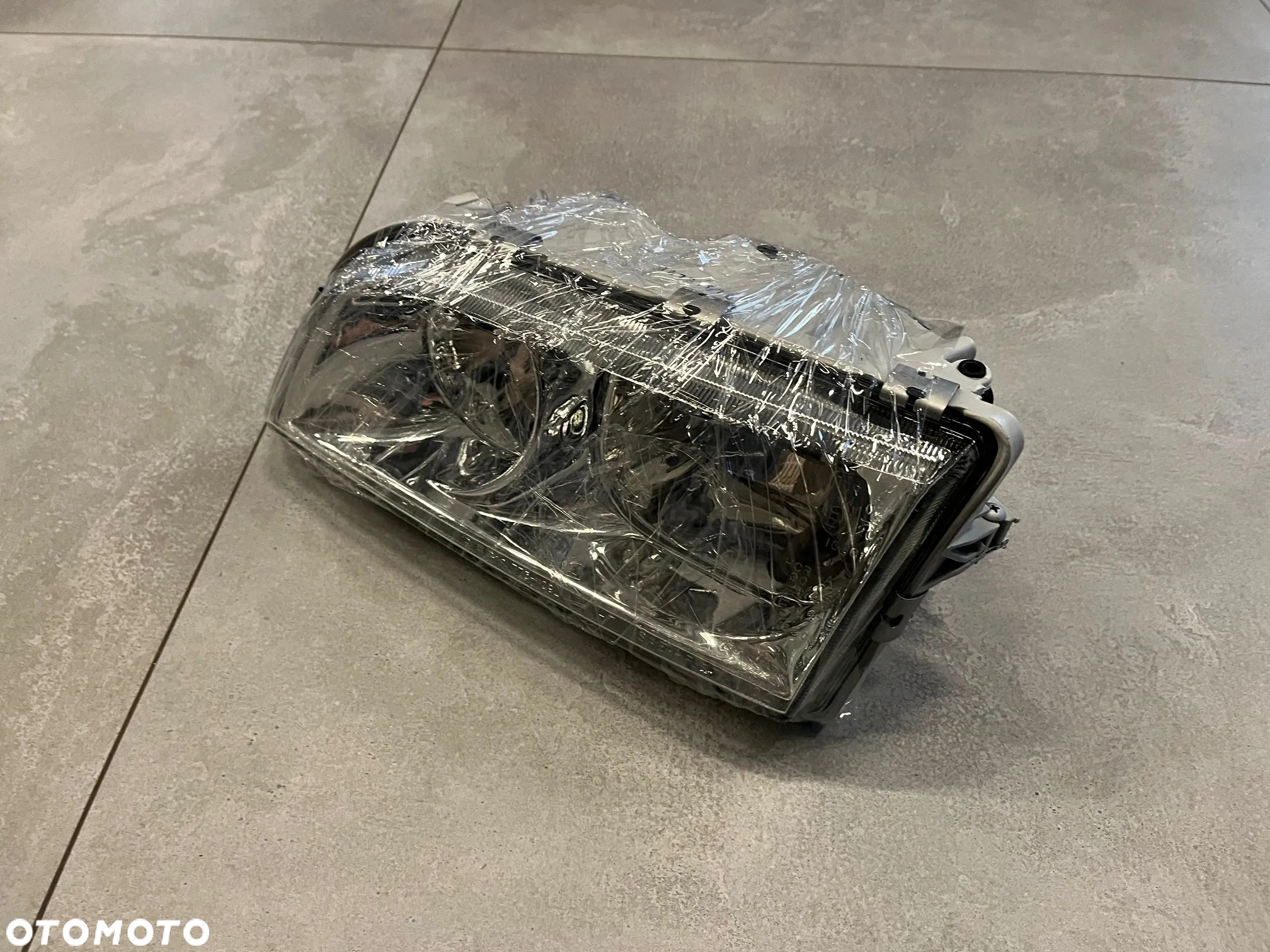 Reflektor lewy Volvo S40/V40 od 1998 - 2