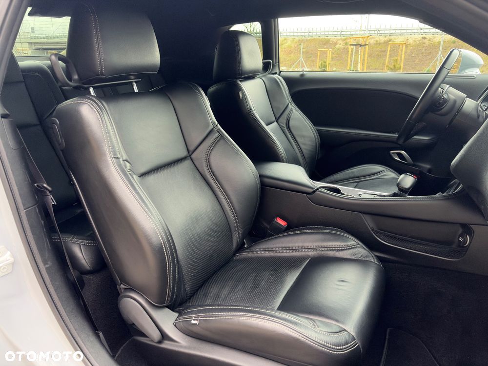 Dodge Challenger 3.6 GT AWD - 13
