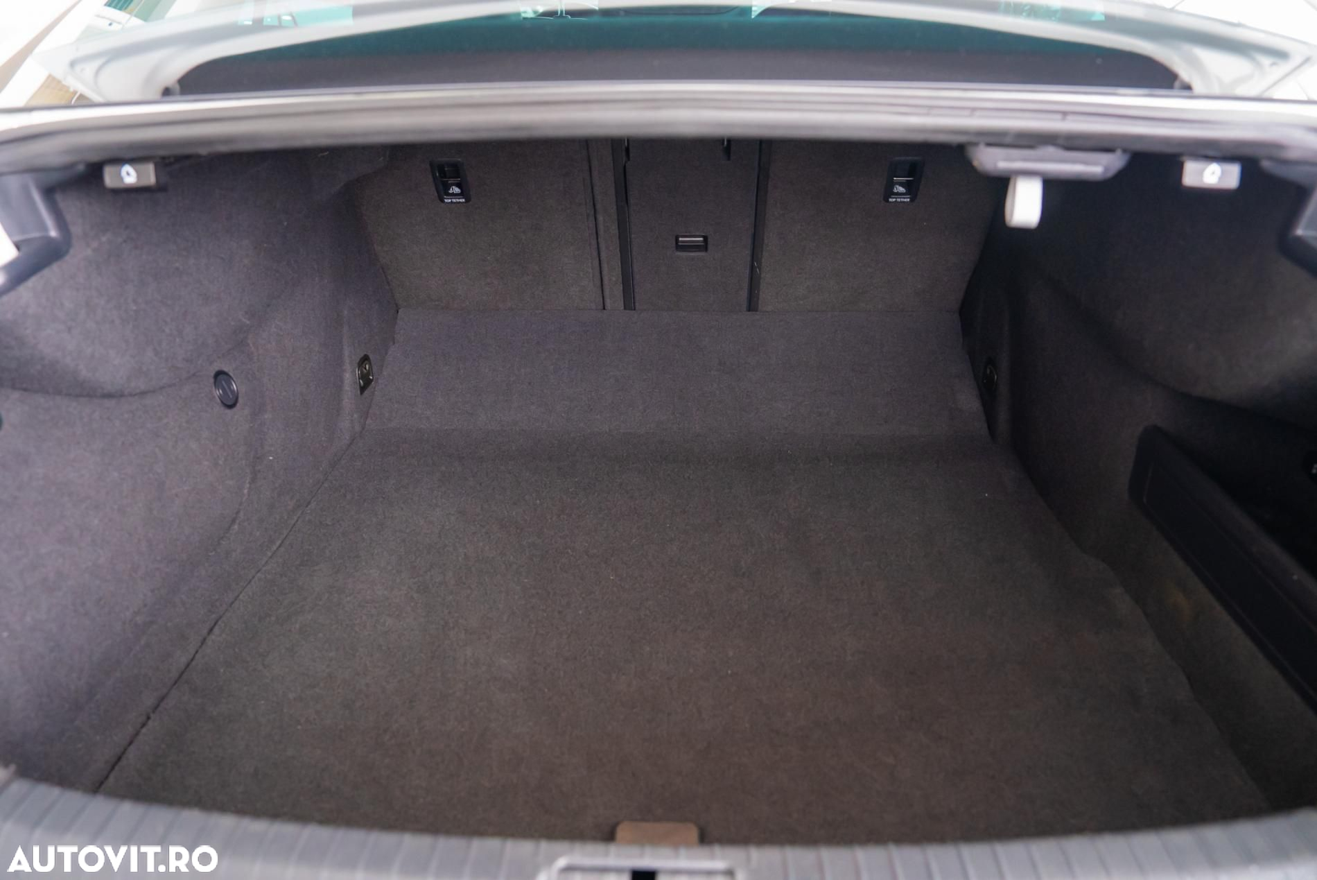 Volkswagen Passat 2.0 BiTDI DSG 4Mot Highline - 24