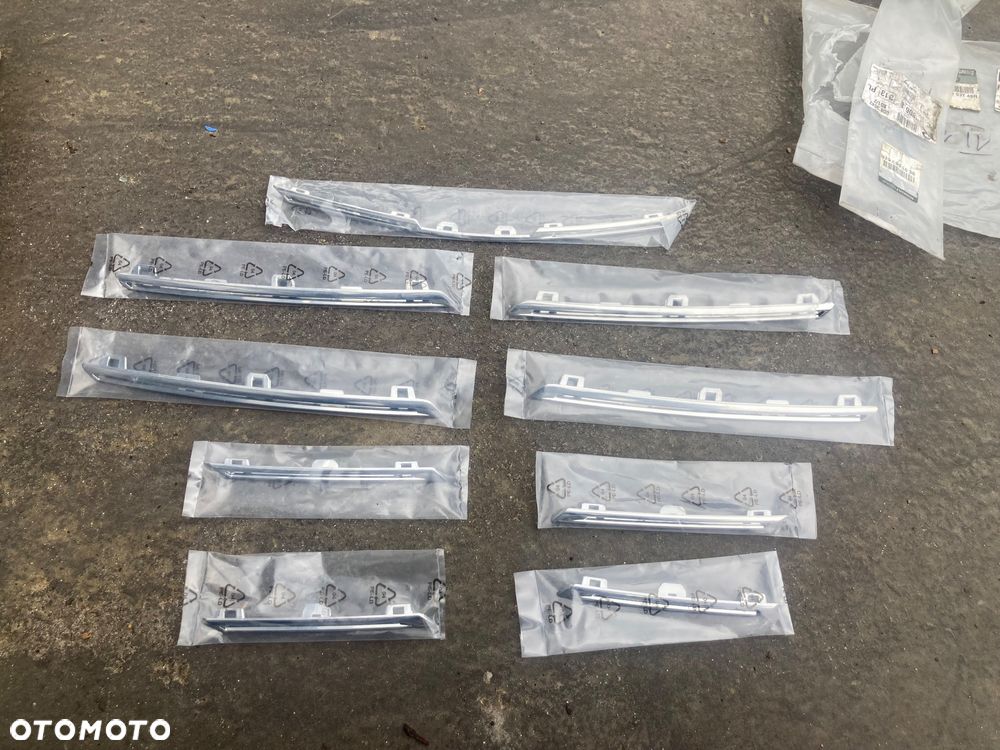 RENAULT MEGANE IV 4 CHROM CHROMY NA ATRAPĘ GRILL GRIL ZDERZAKA W ZDERZAK atrapa chromy atrapy grilla  Wwa - 5
