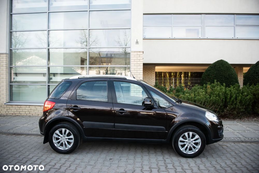 Suzuki SX4 1.6 VVT 4x4 Style - 11