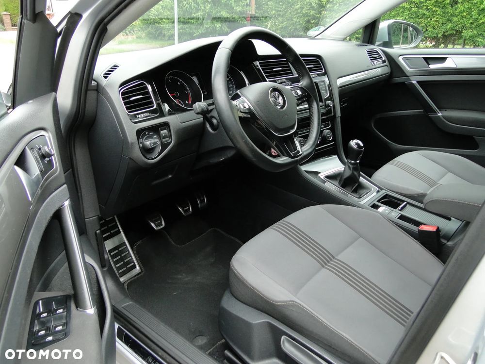Volkswagen Golf 1.6 TDI BlueMotion Technology Allstar - 11