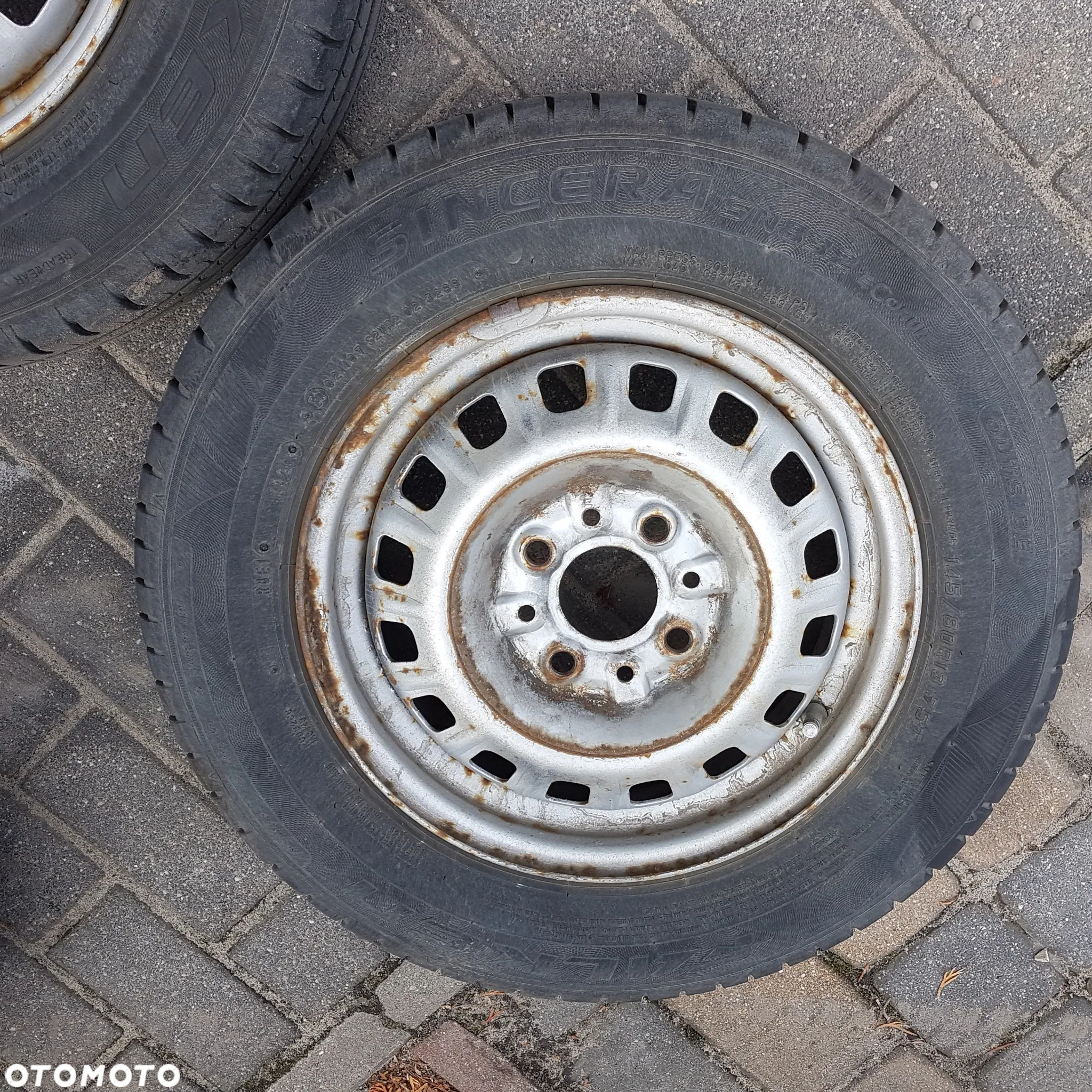 opona opony seicento cinQuecento uno panda punto I fiat 126p przyczepka niewiadów 135/80/13 jak nowe - 8