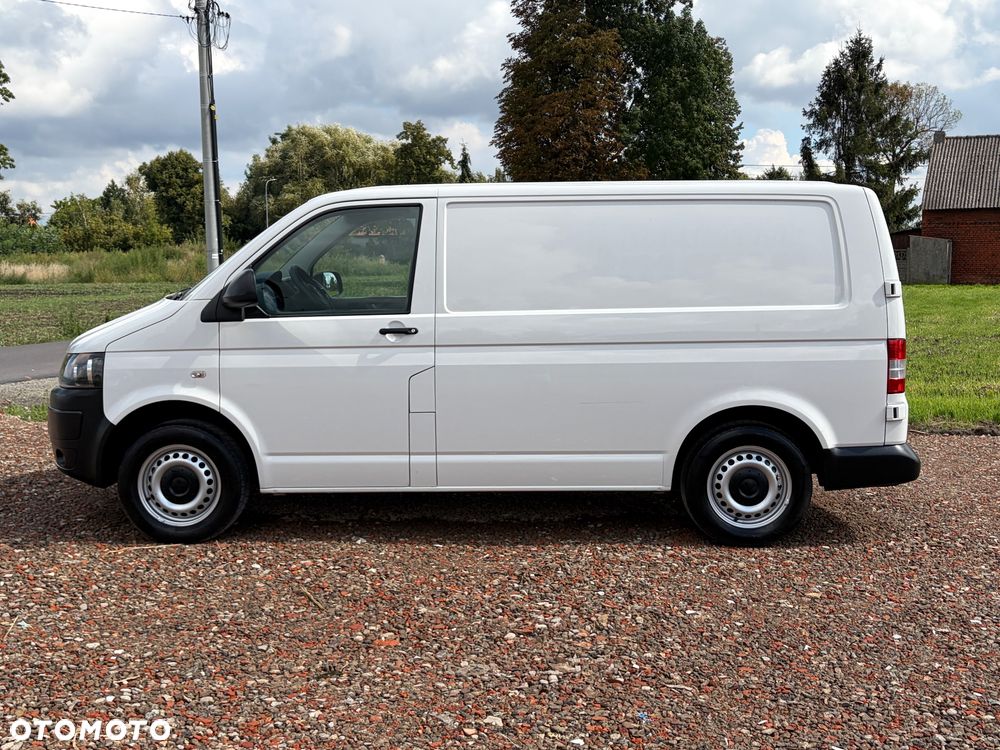 Volkswagen Transporter - 2