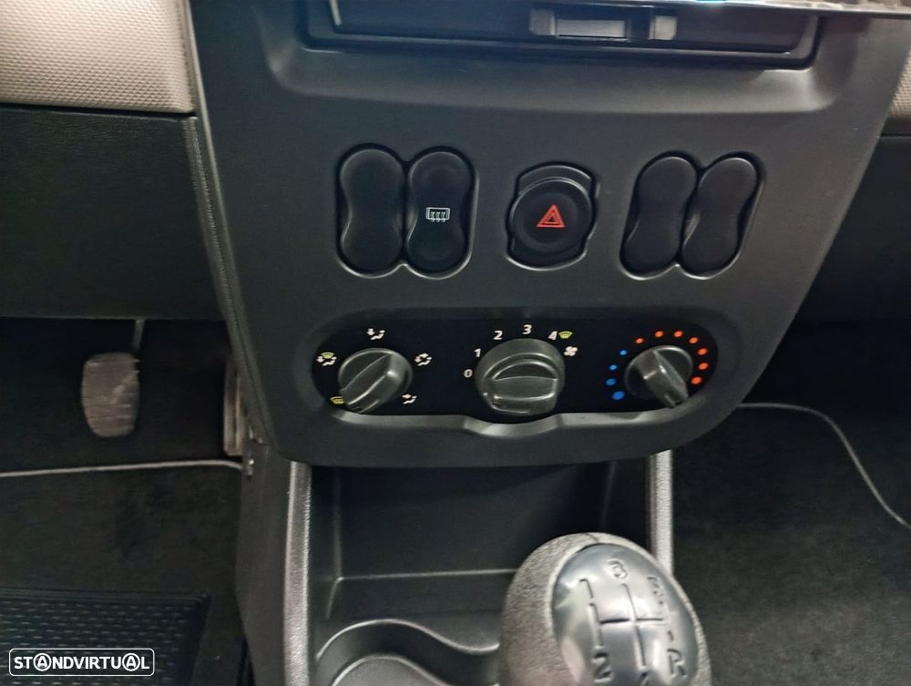 Dacia Sandero 1.2 16V SL 10 Anos Bi-Fuel - 14