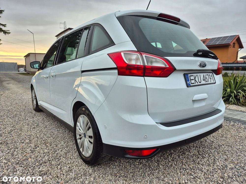 Ford Grand C-MAX - 14