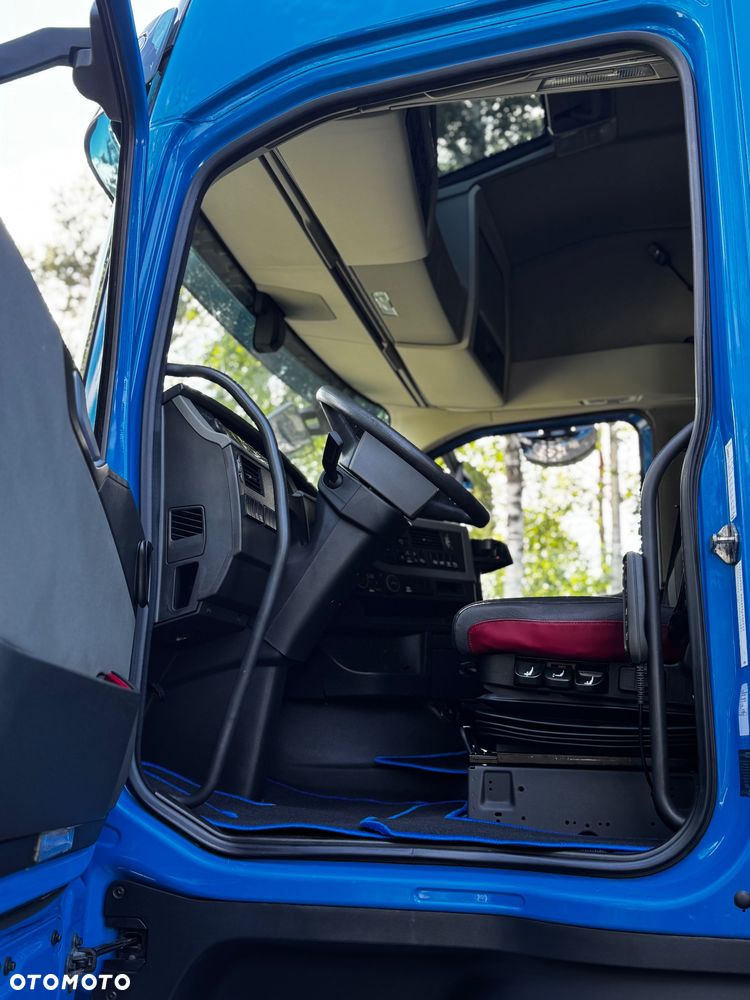 Volvo FH - 18