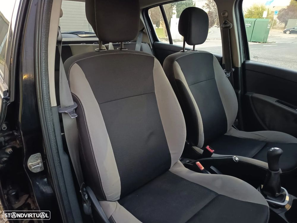 Renault Clio 1.2 16V Dynamique S - 13