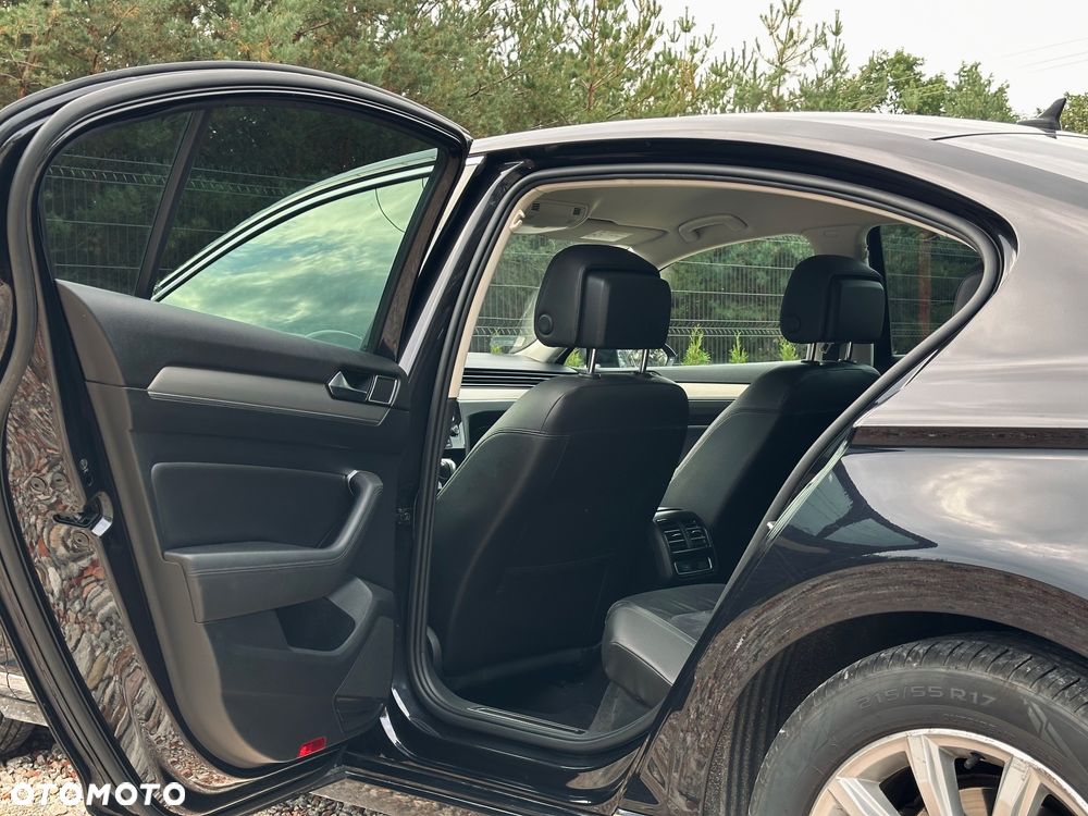 Volkswagen Passat 1.8 TSI BMT Highline DSG - 23