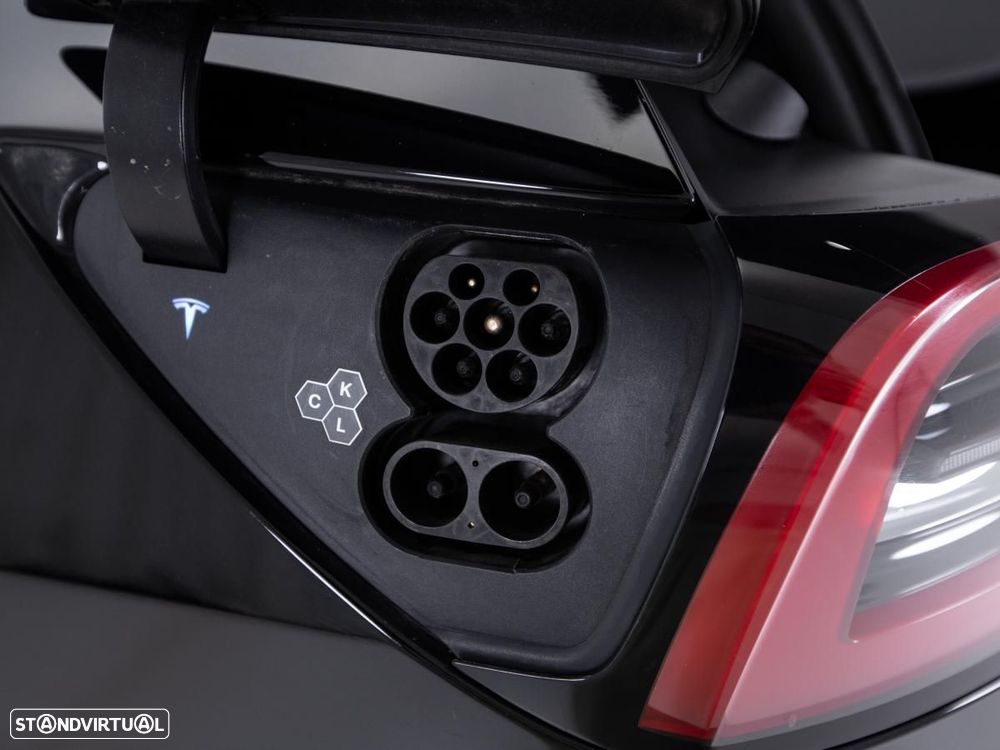 Tesla Model Y Long Range Tração Integral - 16