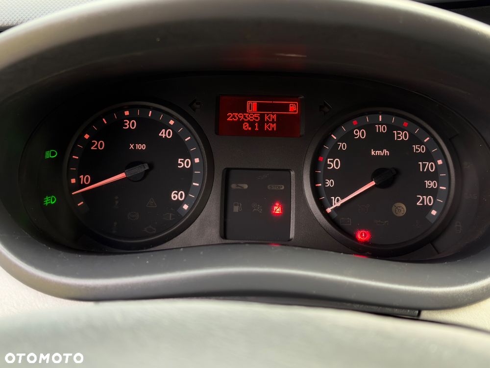 Renault Trafic - 22