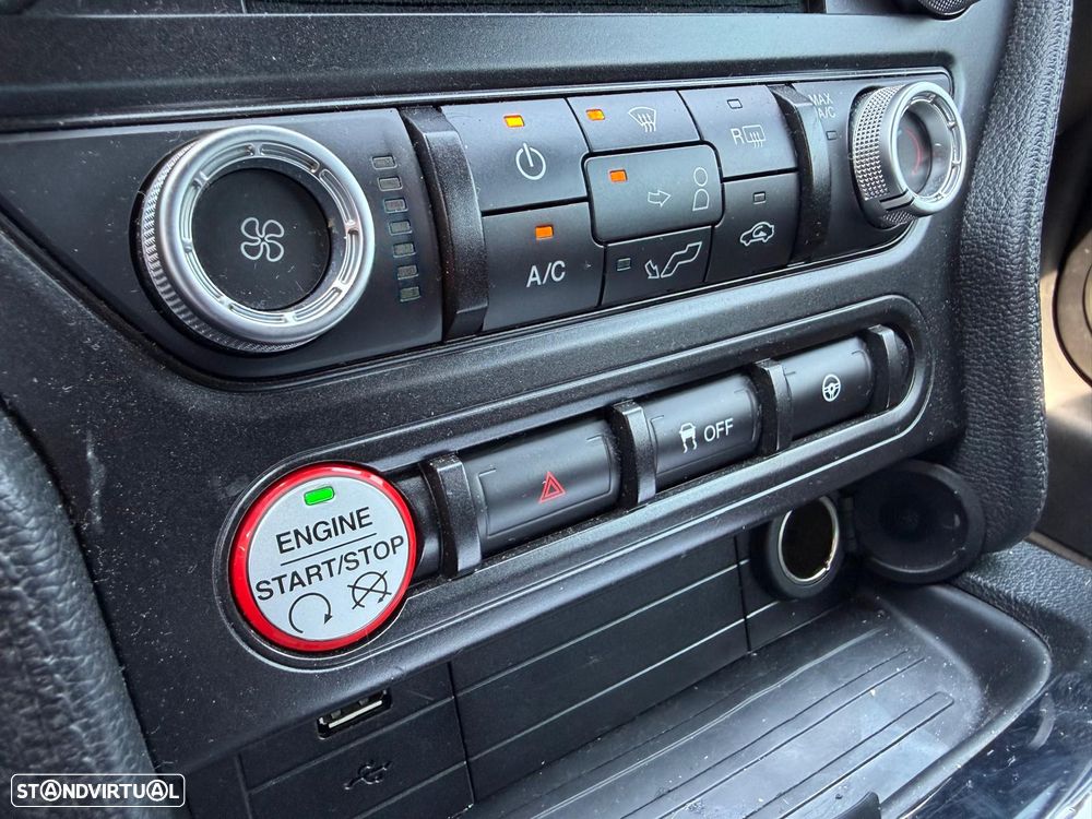 Ford Mustang 5.0 Ti-VCT GT Aut. - 28