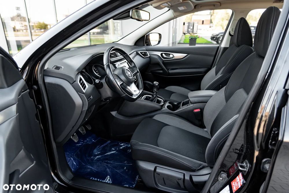 Nissan Qashqai 1.3 DIG-T N-Connecta - 20