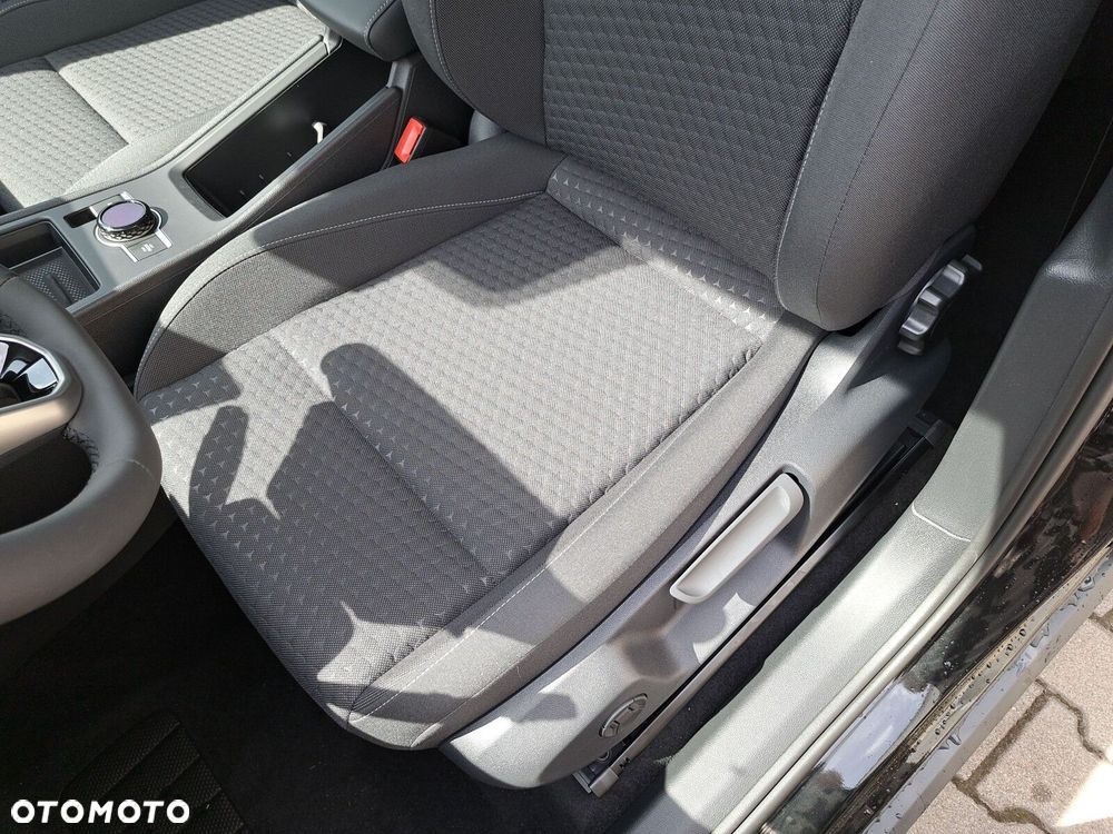 Volkswagen T-Roc - 13