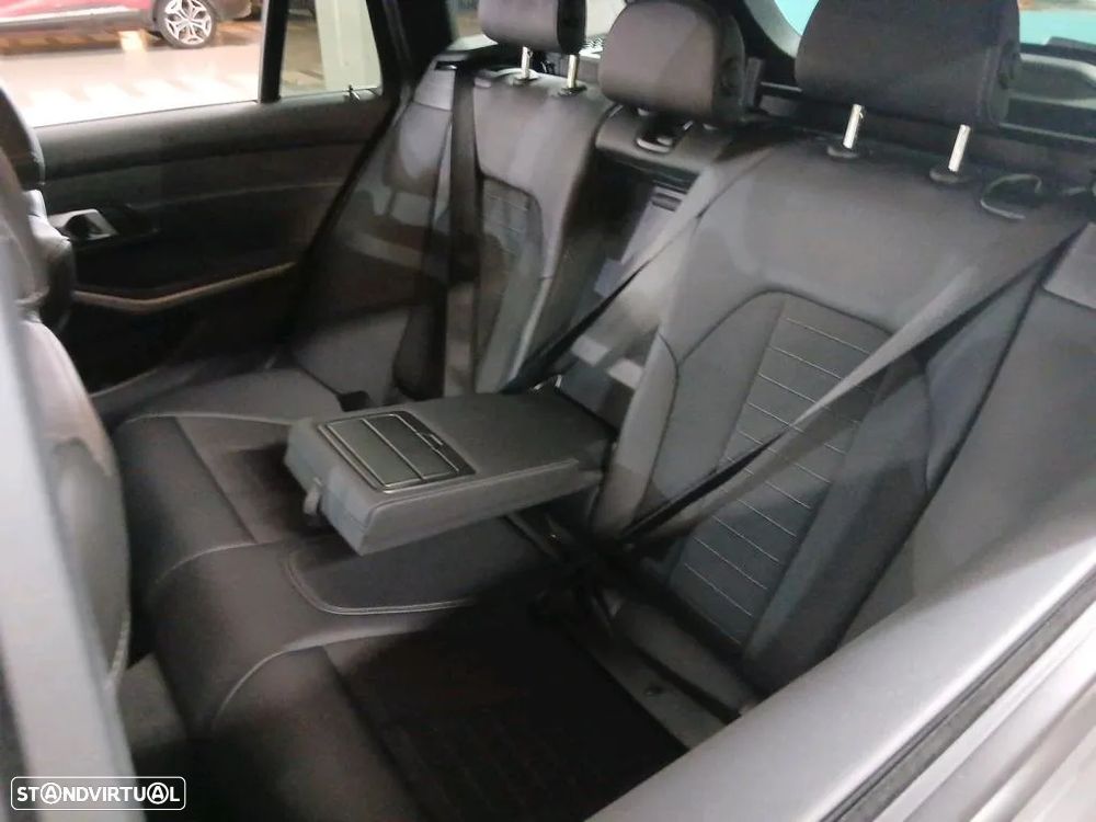 BMW 320 e Touring Corporate Edition Auto - 8