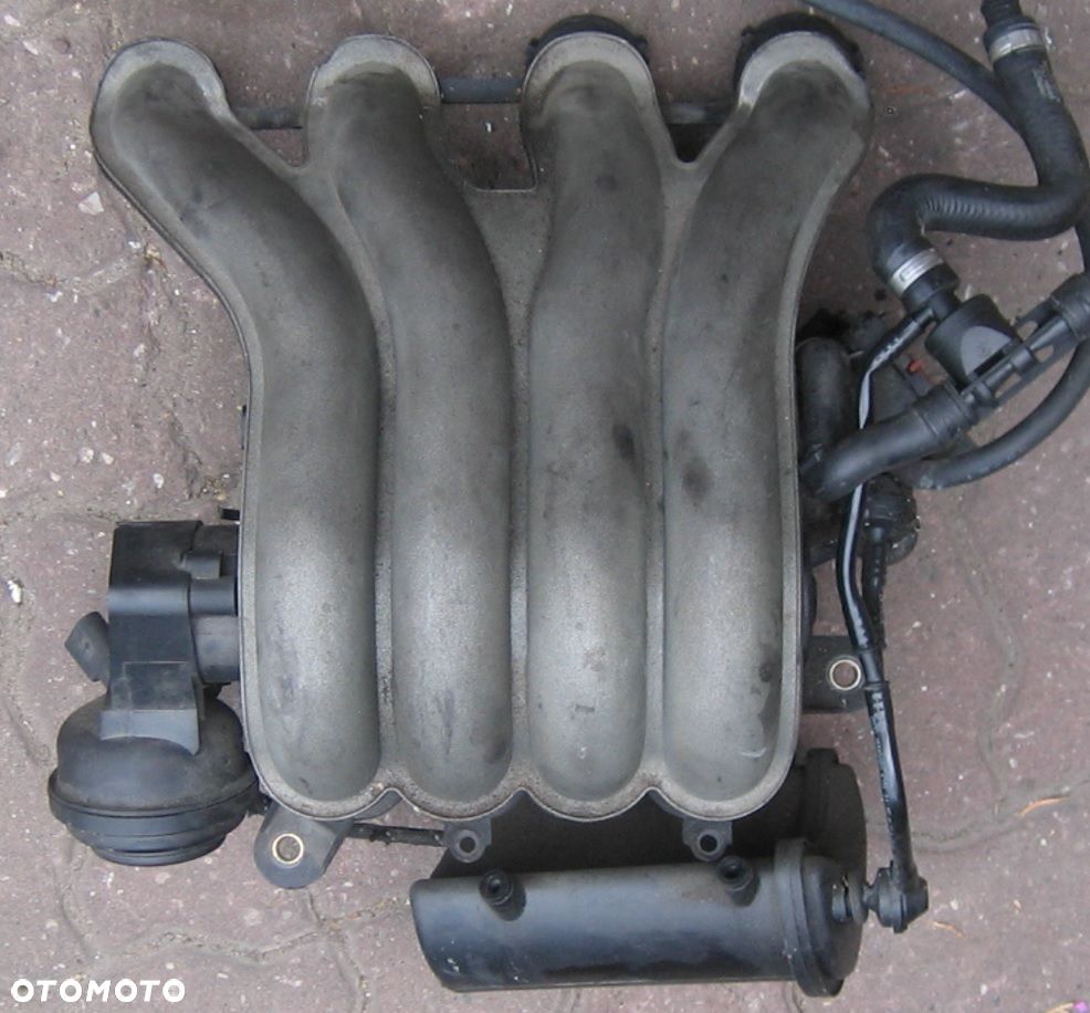 kolektor ssący AUDI A4 B6 B7 2.0 ALT 06B133210AJ - 1