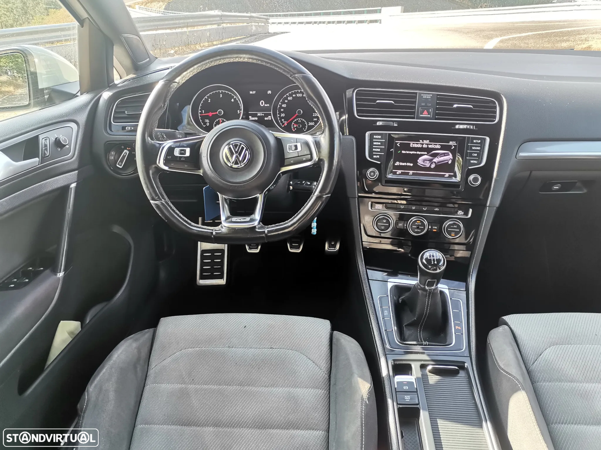 VW Golf 1.6 TDi Confortline - 16
