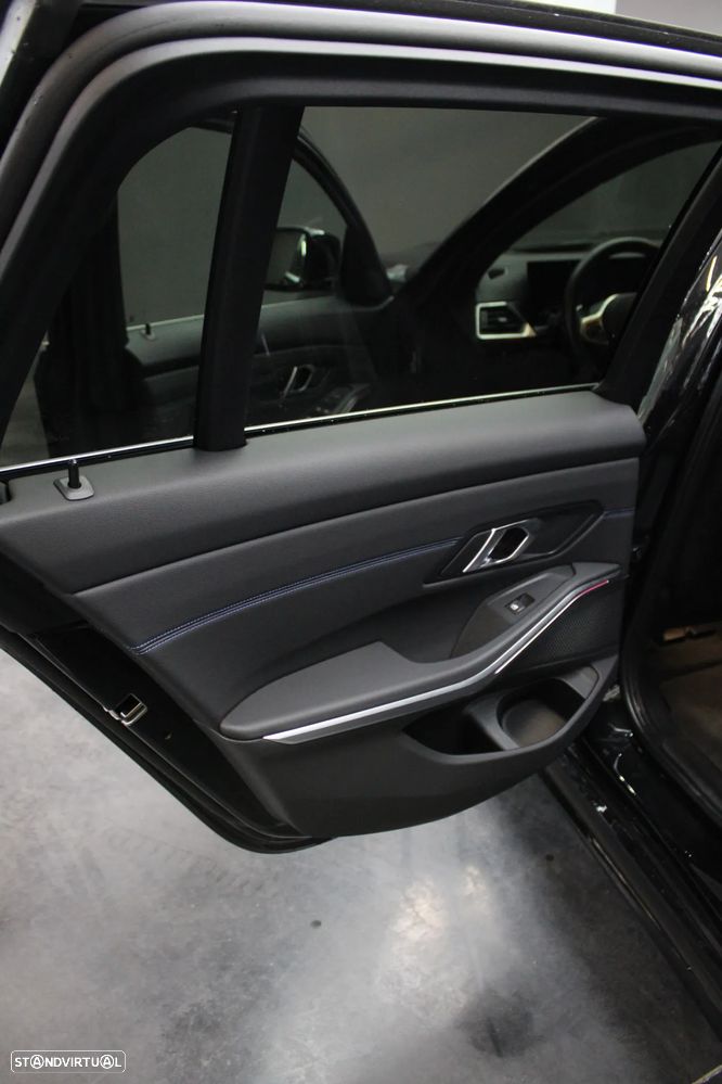 BMW 330 e Touring Pack M Auto - 8