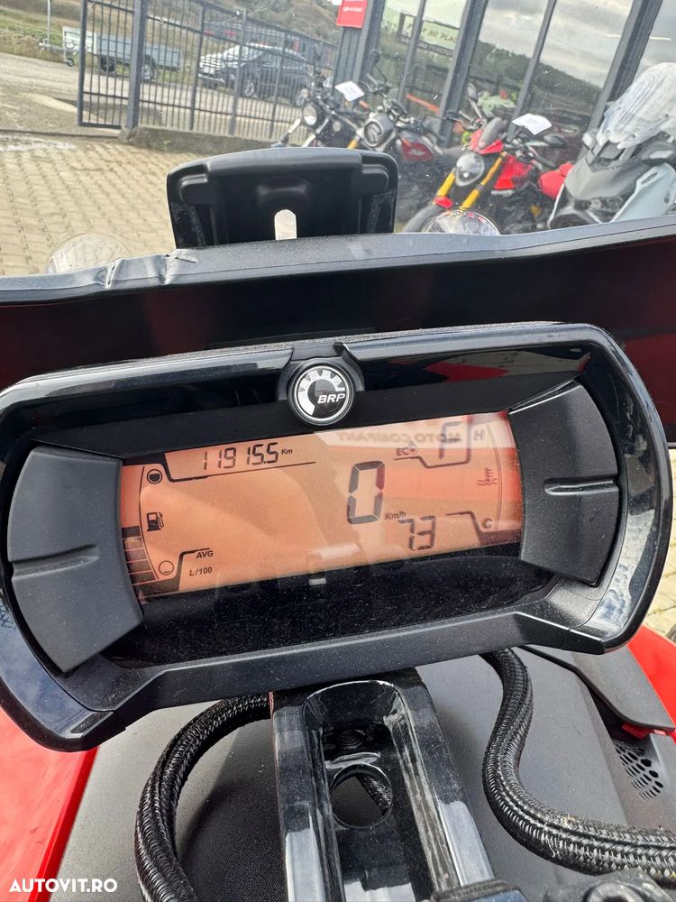 Can-Am Ryker 900 - 2
