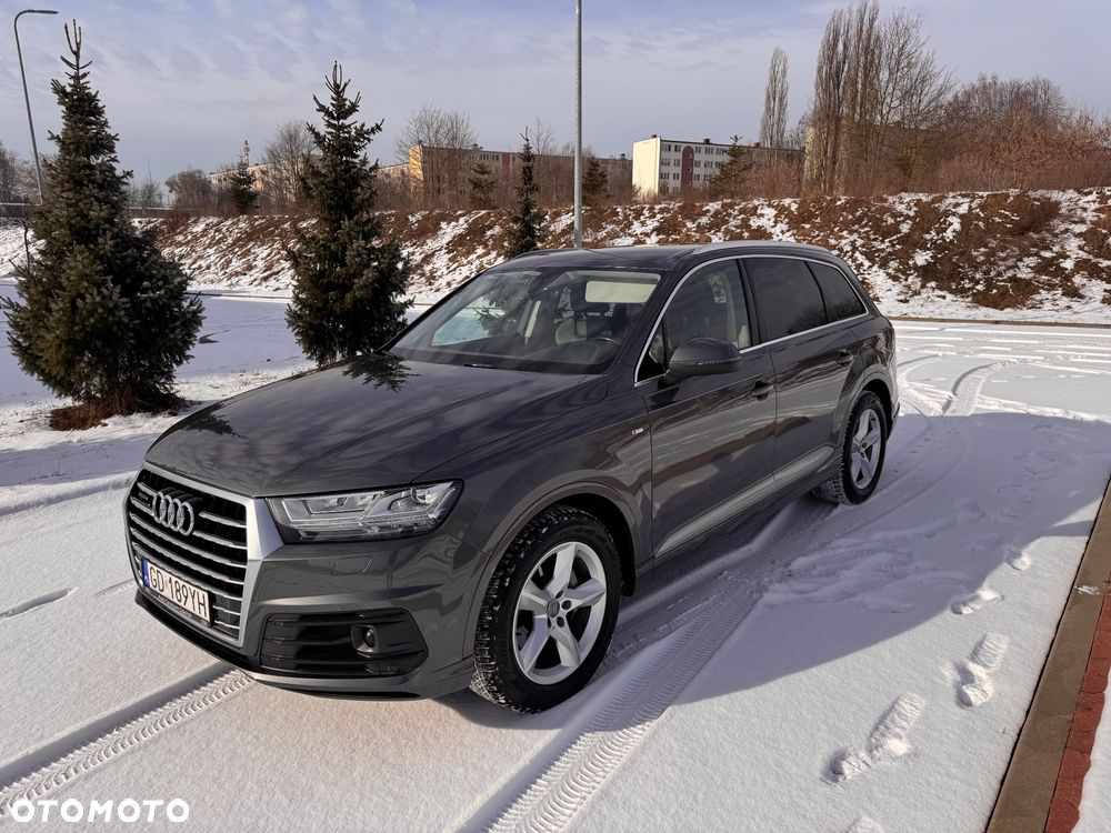 Audi Q7 - 1