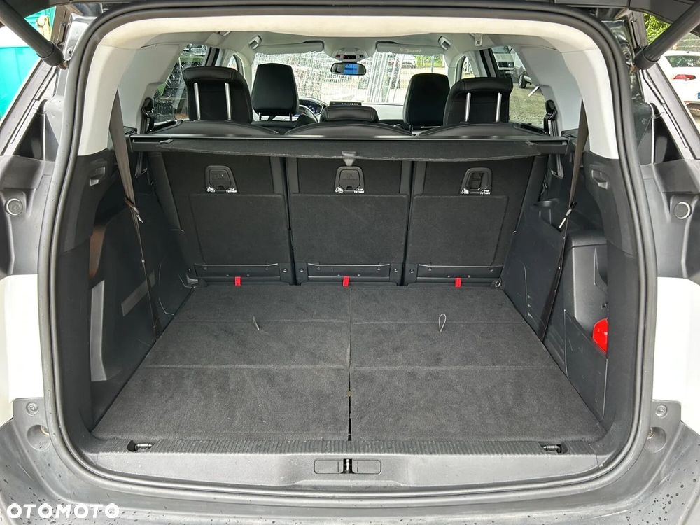 Peugeot 5008 - 11