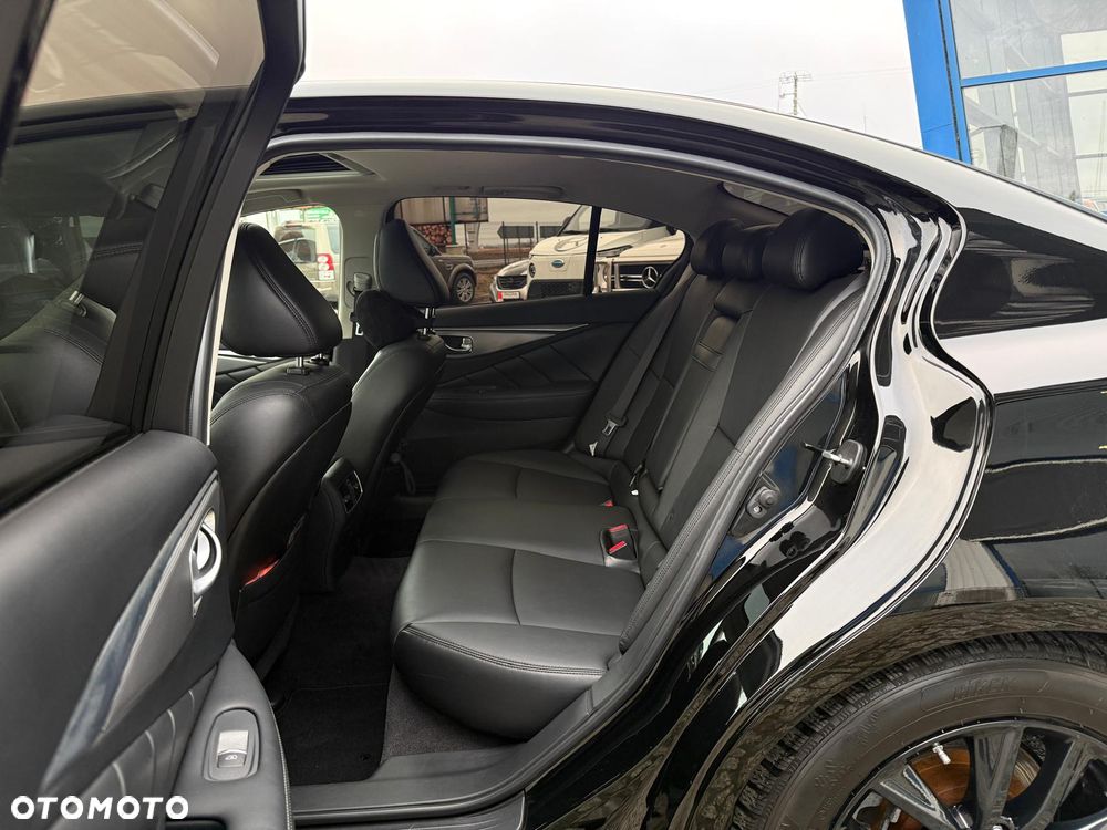 Infiniti Q50 - 22