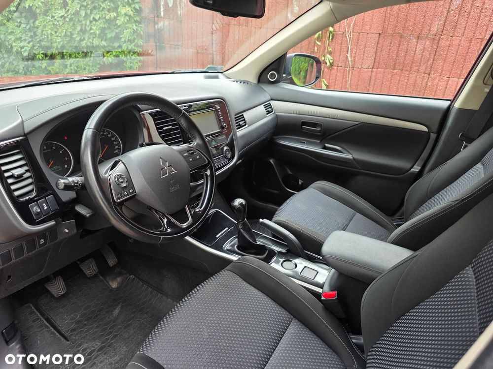 Mitsubishi Outlander 2.0 City Style 2WD - 16