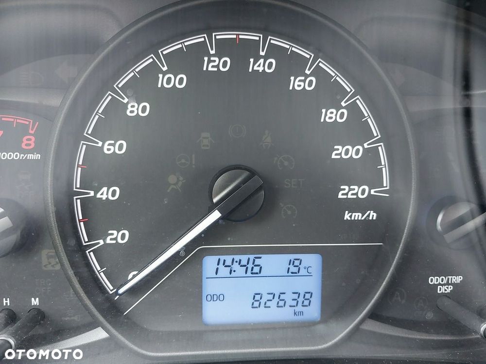Toyota Yaris 1.0 Active EU6 - 19