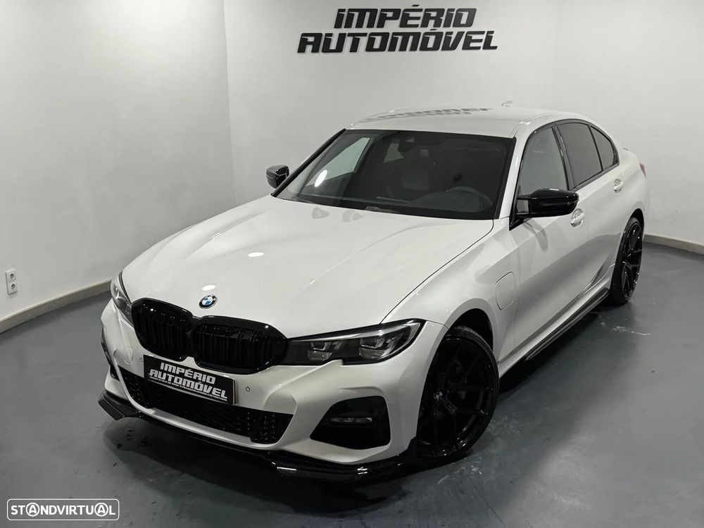 BMW 330 e Pack M Auto - 1