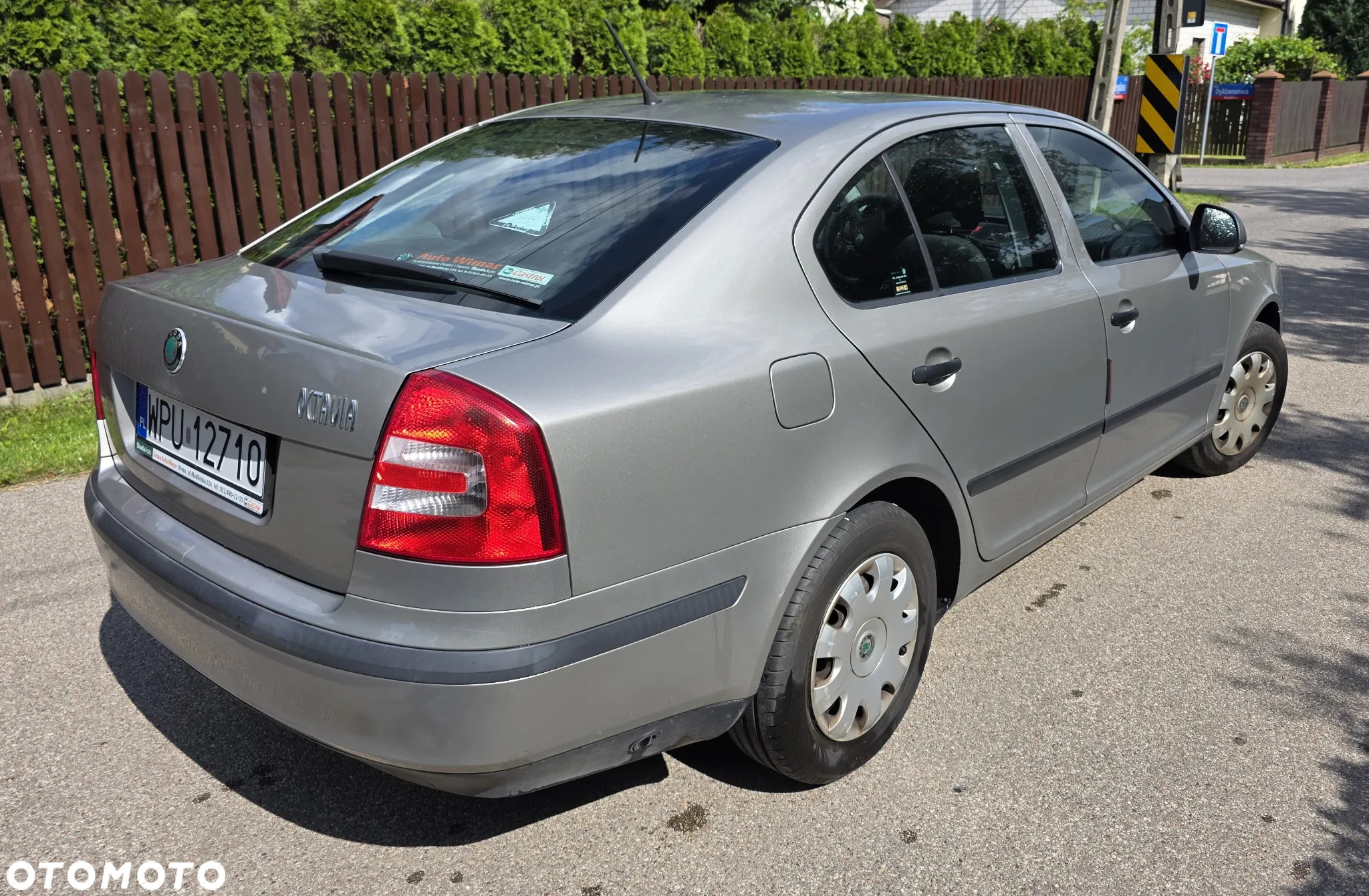 Skoda Octavia 1.6 Tour - 4