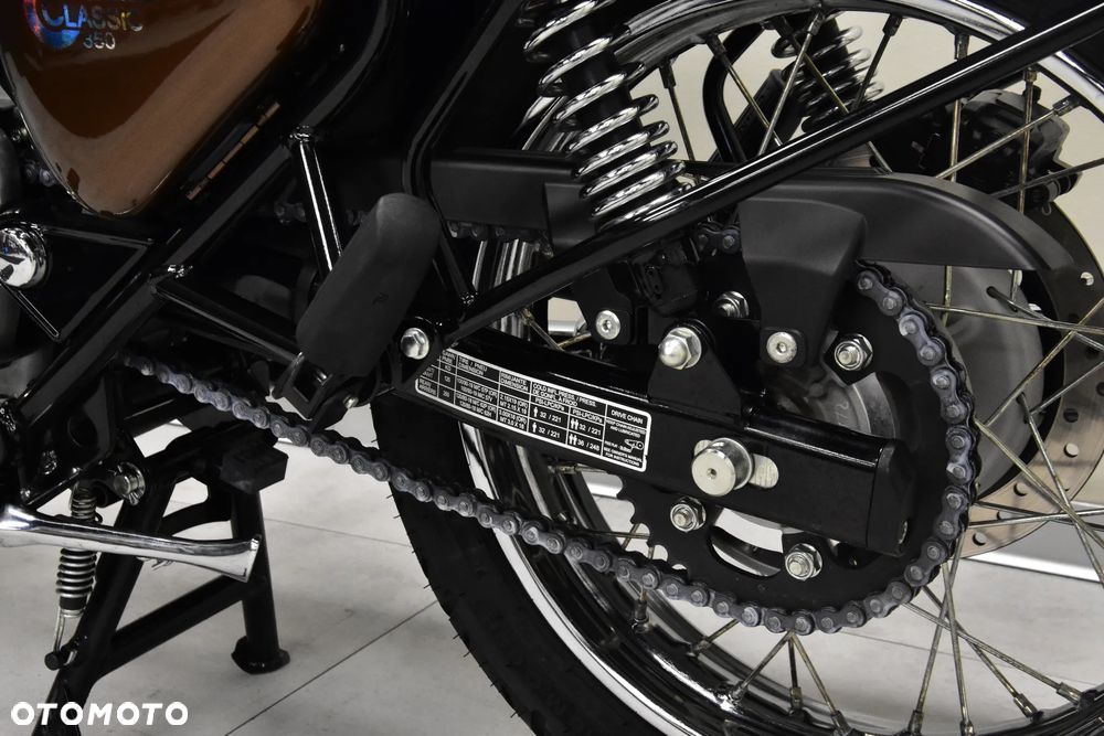 Royal Enfield Classic - 39