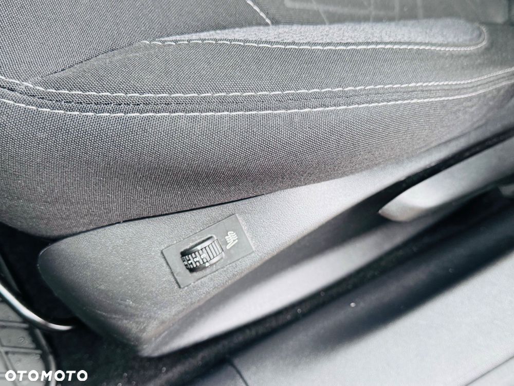 Peugeot 2008 1.2 VTi/Pure Tech Access - 23