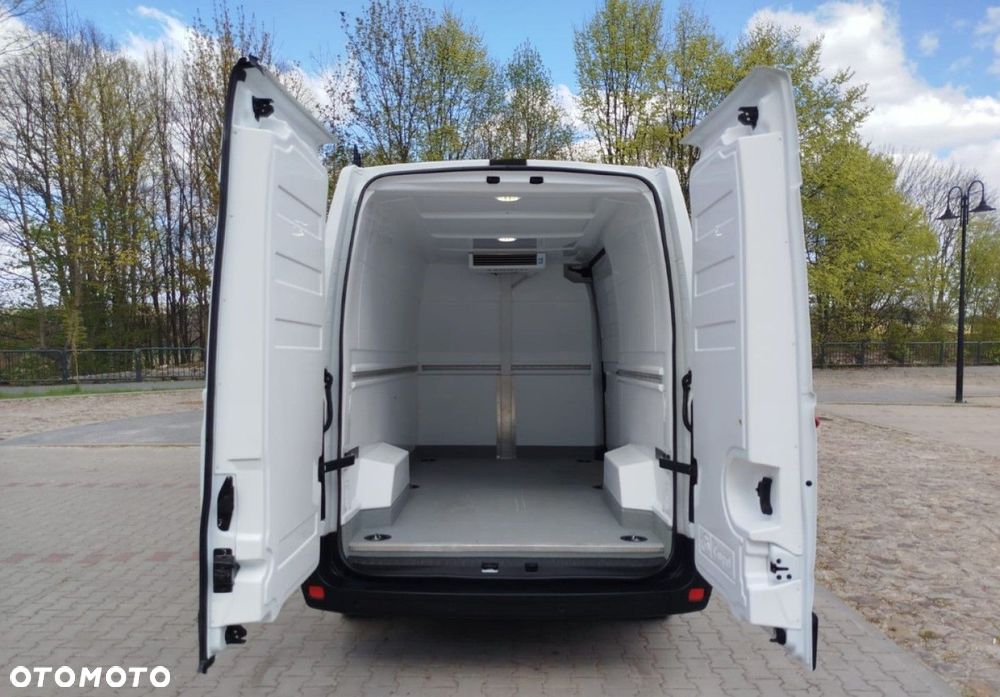 Renault Master - 24