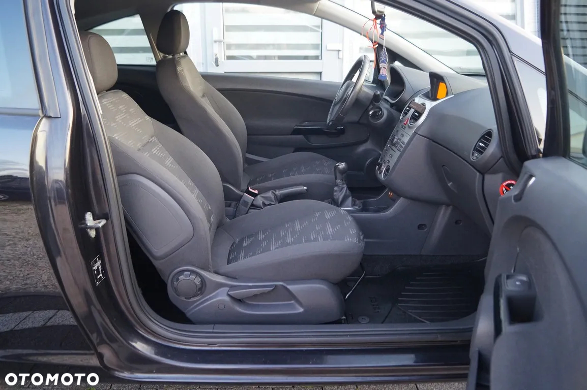 Opel Corsa 1.2 Essentia - 22