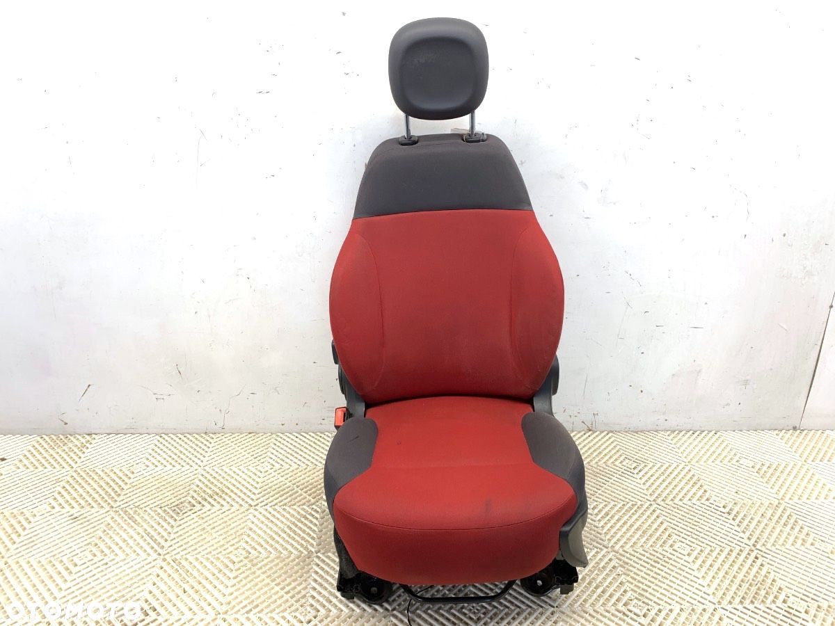 FOTEL LEWY PRZÓD - 254.00 PLN - FIAT PANDA (312_, 319_) 2012 - 2022 1.2 (312PXA1A) 51 kW [69 KM] - 1