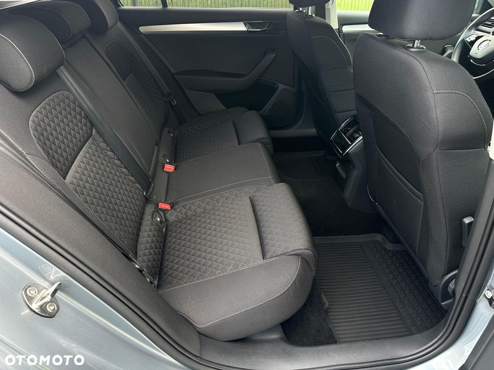 Skoda Superb 2.0 TDI Ambition - 14