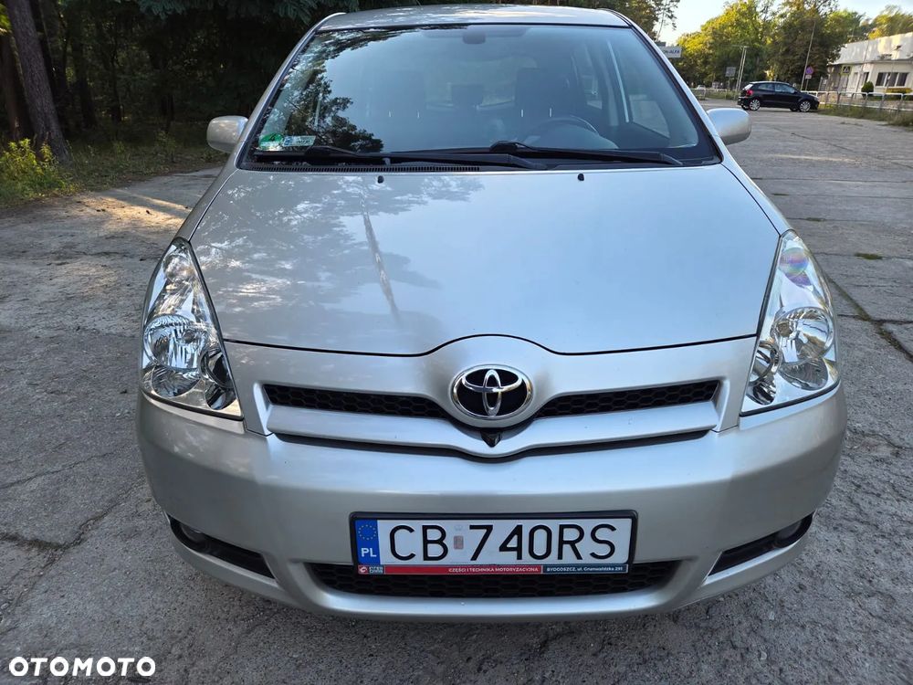 Toyota Corolla Verso - 14
